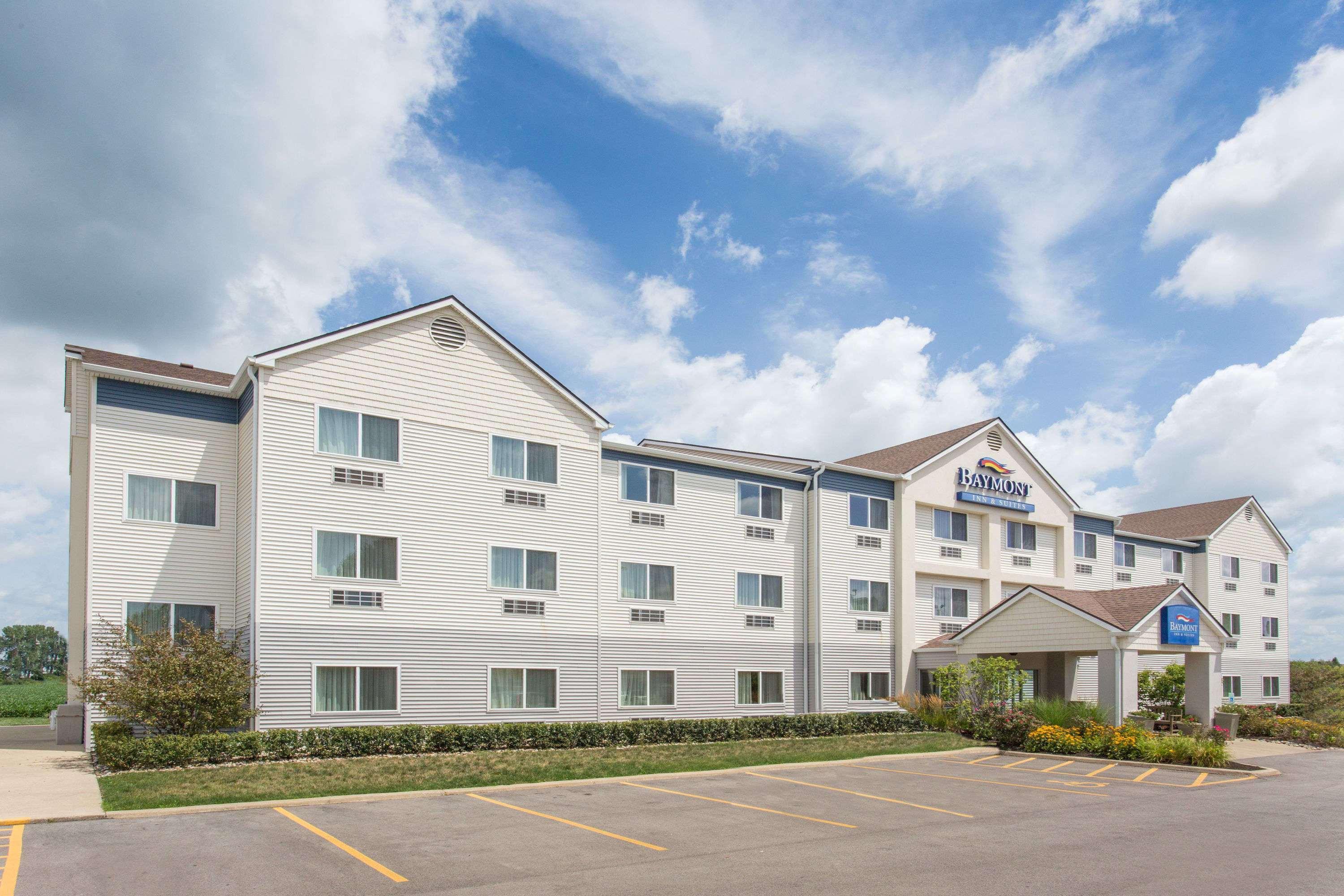 Hotel Baymont By Wyndham Mattoon Exterior foto
