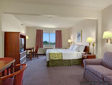 Hotel Baymont By Wyndham Mattoon Habitación foto